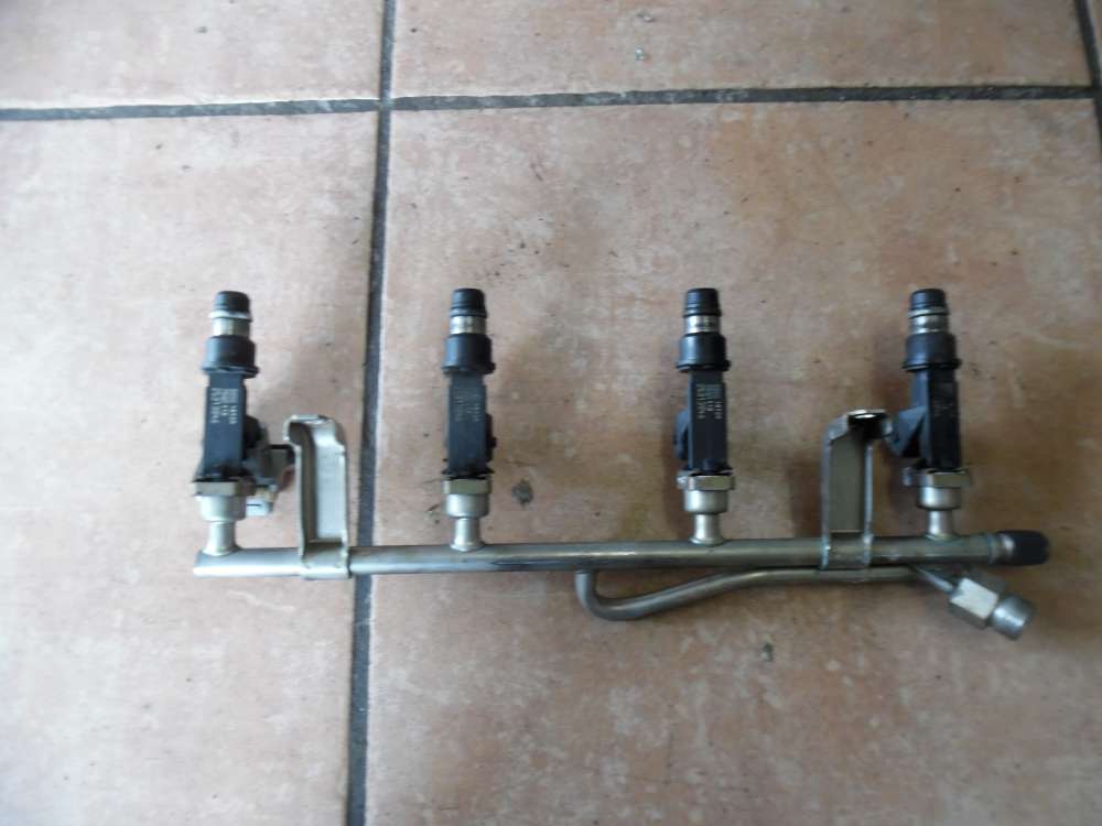Opel Corsa C Einspritzleiste Einspritzdüse 25313846