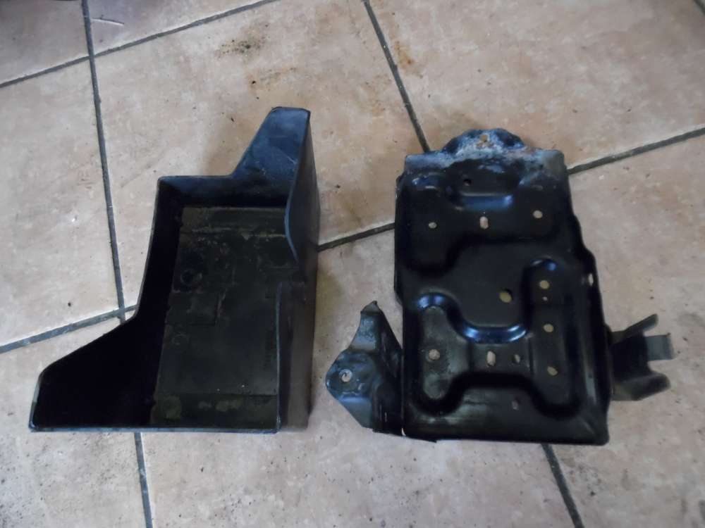Nissan Pixo Batteriehalter Halter 33660-67L00