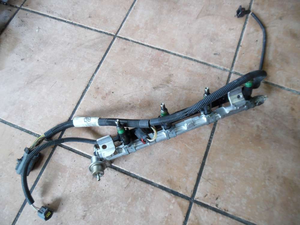 Ford Fusion 1,2 Einspritzleiste mit Kabelbaum 98AG-14A390-LB