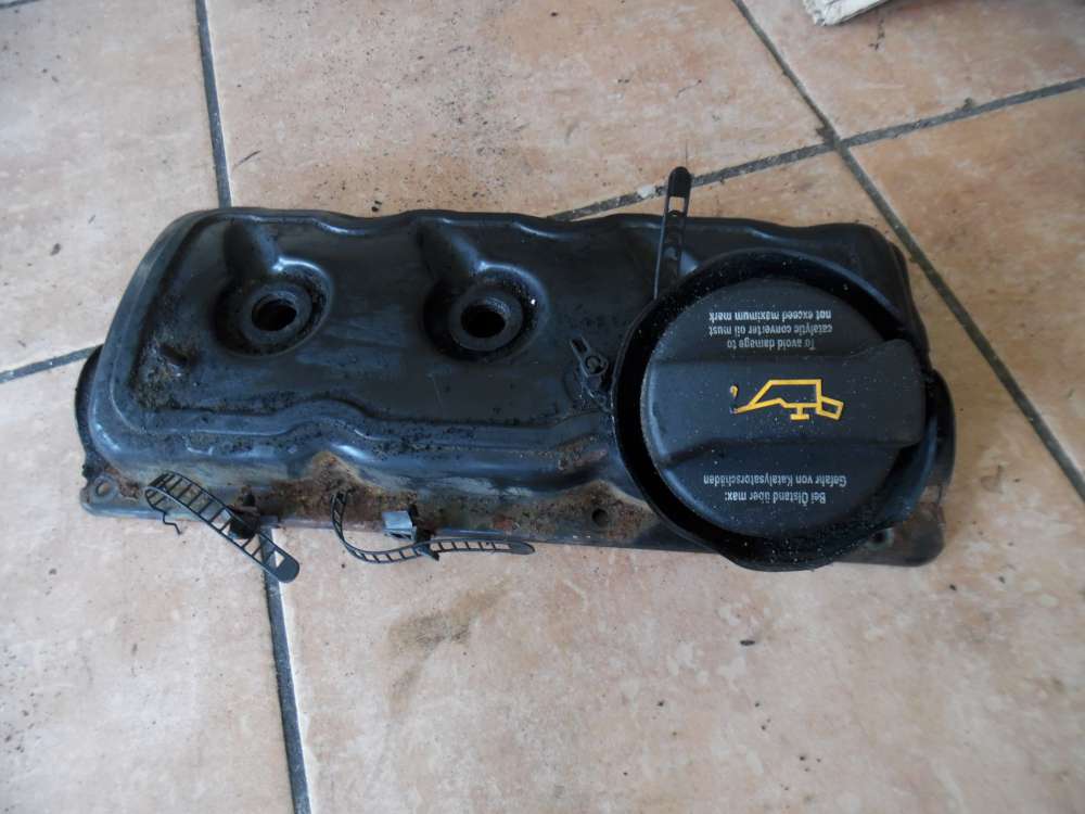 Audi A6 4B Zylinderkopfdeckel mit Öleinfüllstutzen 059103470