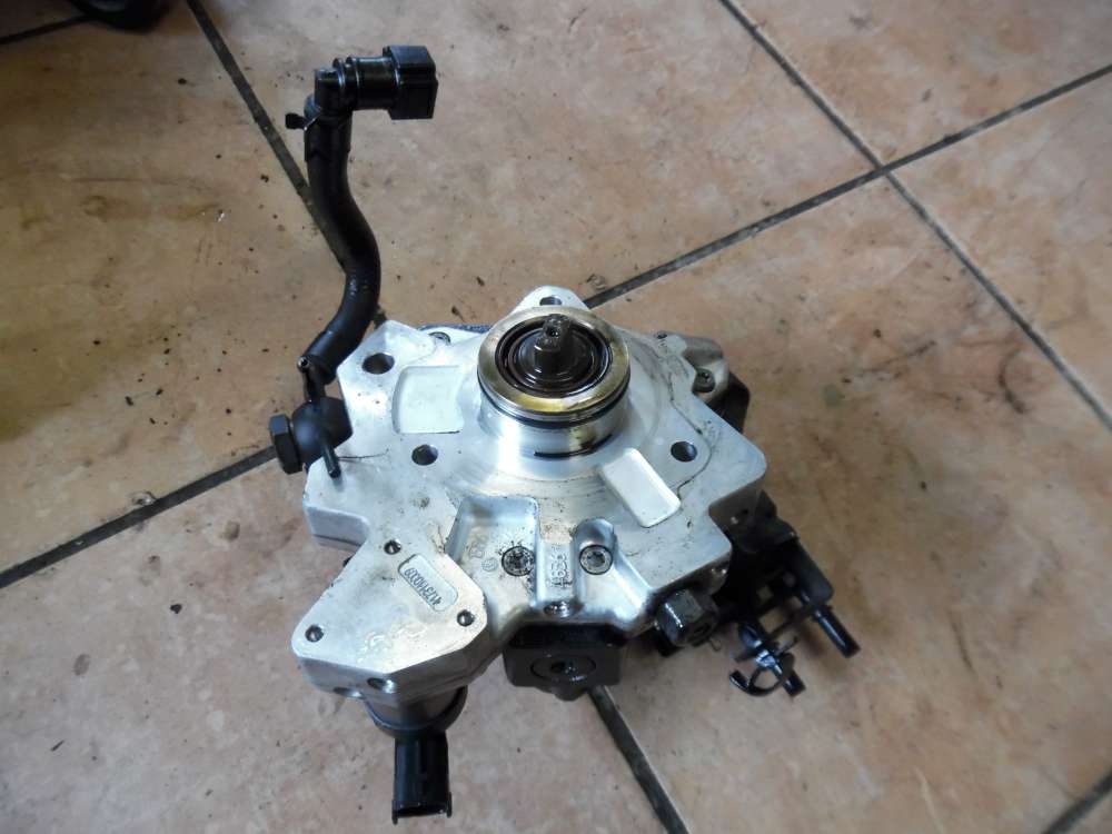 Kia Carens III Einspritzpumpe Dieselpumpe Bosch 0445010342