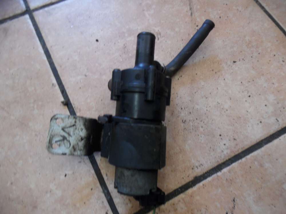 Mercedes-Benz C-Klasse W202 Zusatzwasserpumpe 0018353564