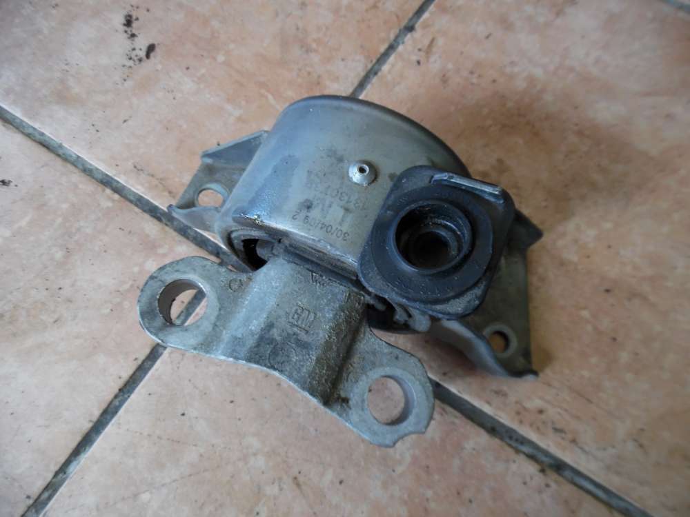 Opel Corsa D Motorhalter Halter Rechts 13130739