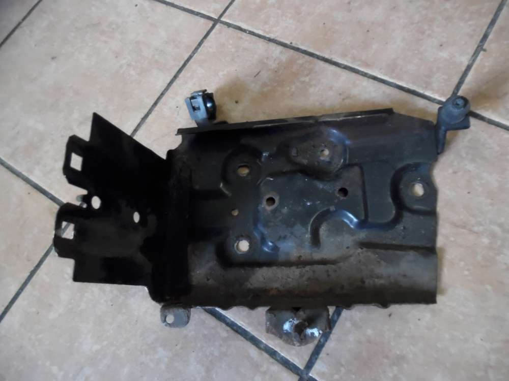 Nissan Almera Tino Batteriehalter Batterieträger