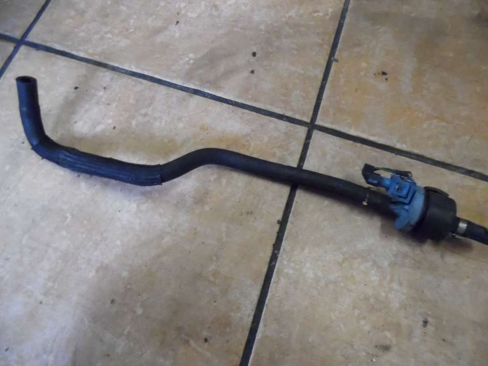 VW Golf III Magnetventil mit Schlauch 051133459