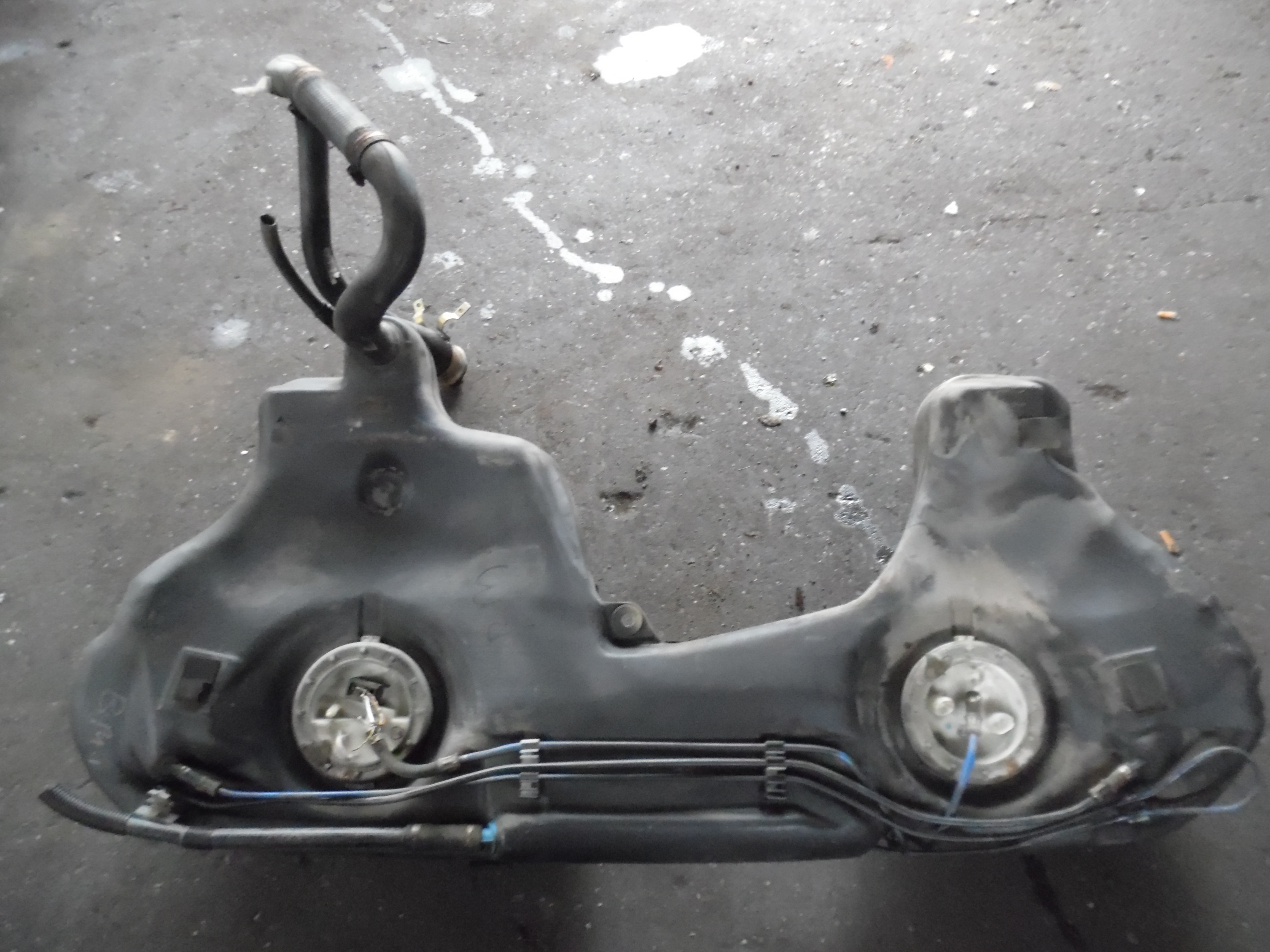 BMW 3er E46 316ti Compact Kraftstofftank Benzintank 2x pumpe 1184832