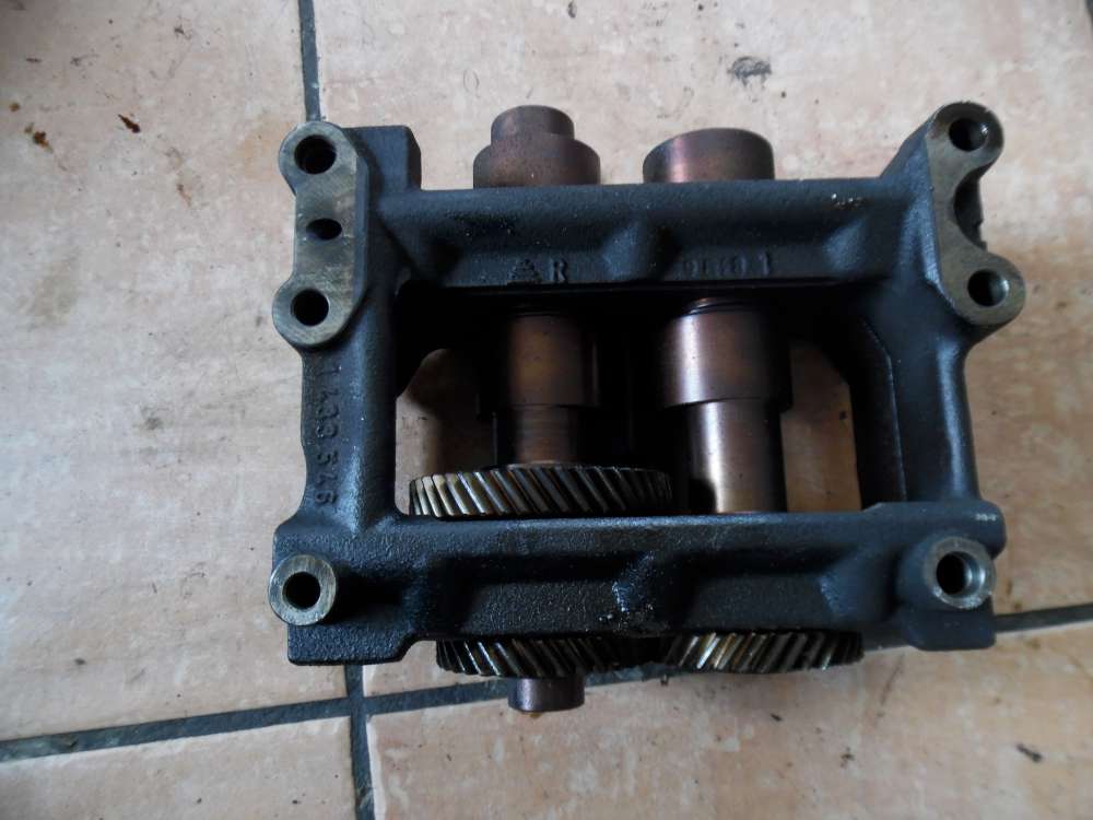 BMW E36 318i Ausgleichswelle Ölpumpe 1433547