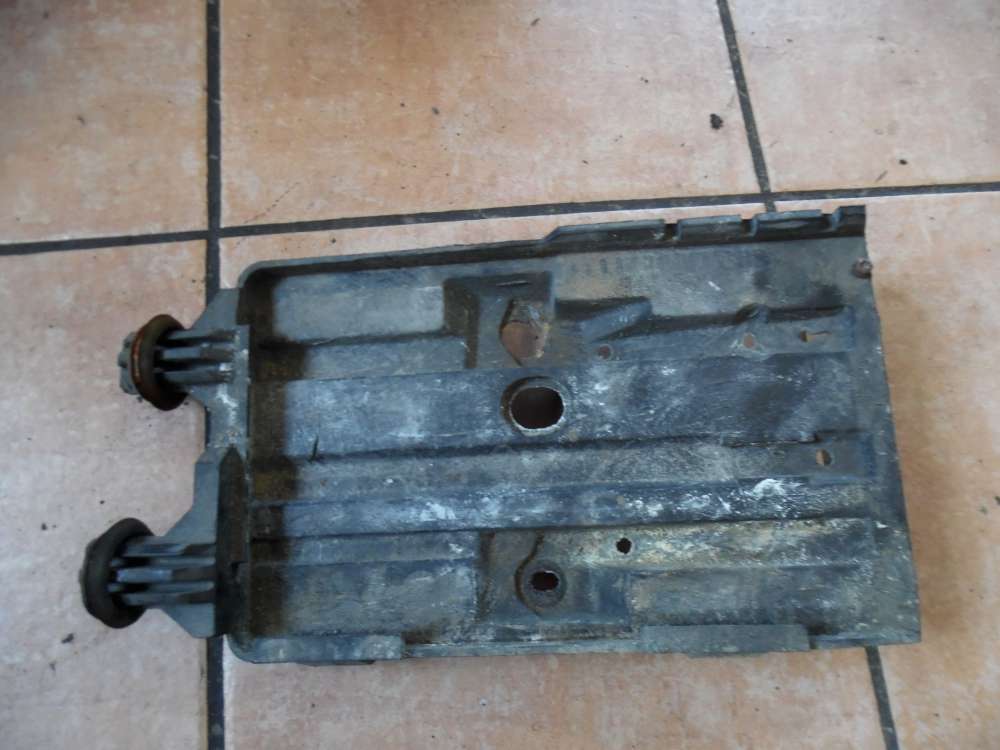 Volvo 850 Batterietragblech Batterieträger 6800401