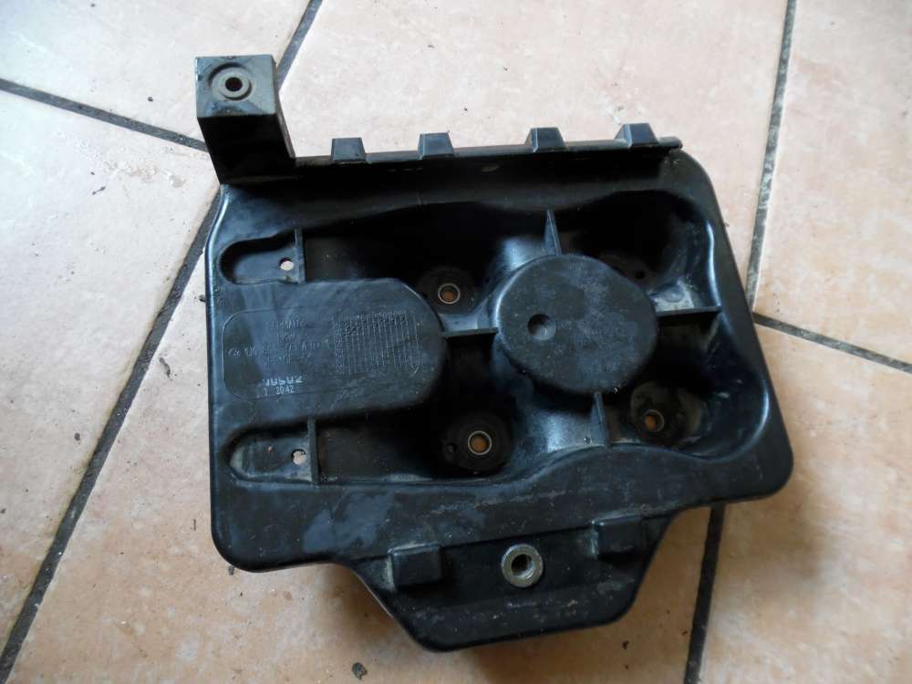 Skoda Octavia 1U Batterieboden Halter 1U1J0804373