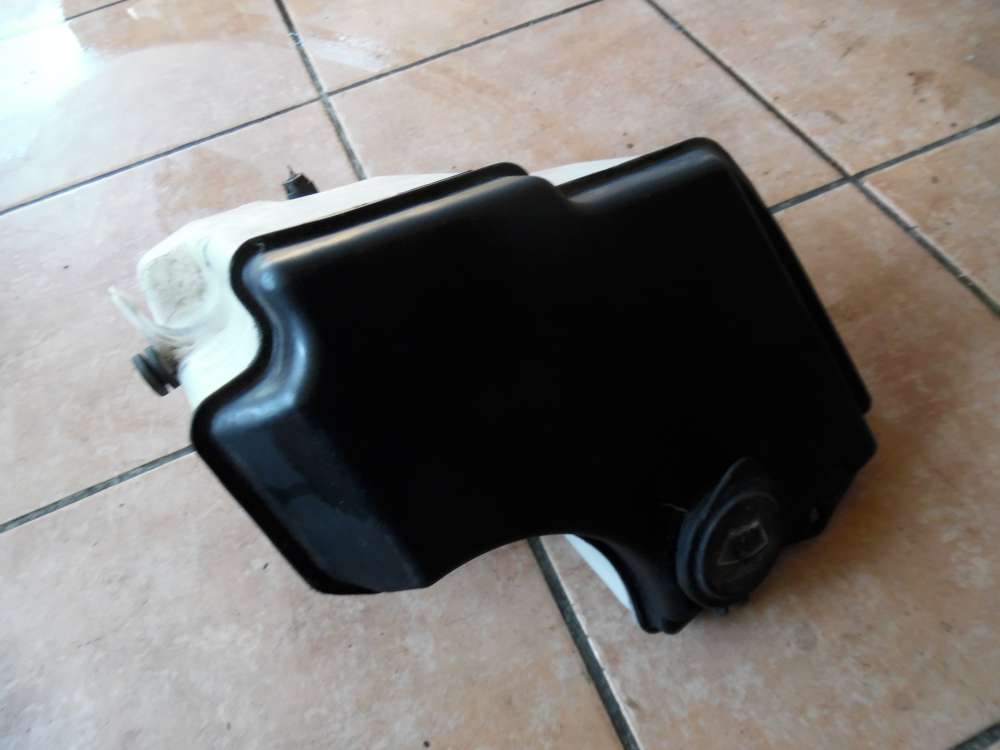 BMW E46 316ti Compact Scheibenwaschbehälter mit Pumpe 7007970