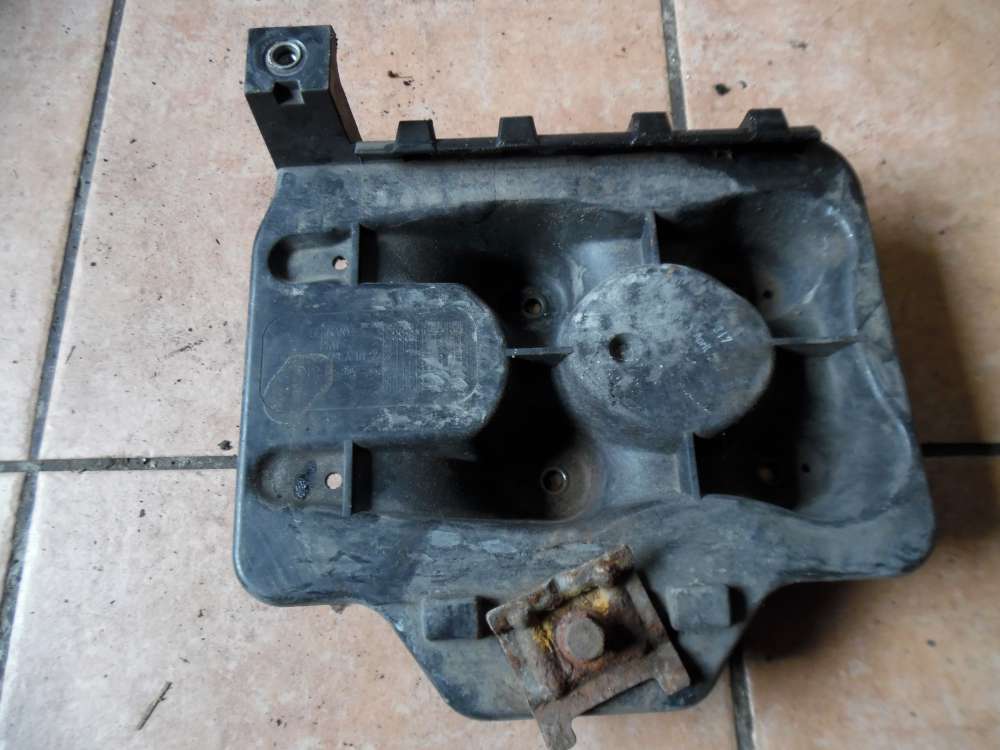 Audi A3 8L Batteriehalter Batterieträger 1J0804373
