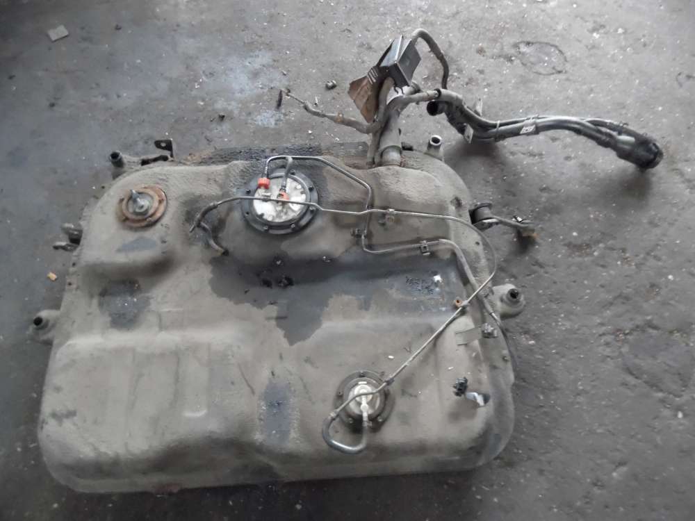 KIA Carens III 2,0CRDi Tank Kraftstofftanktank Kraftstoffpumpe 31110-1D200