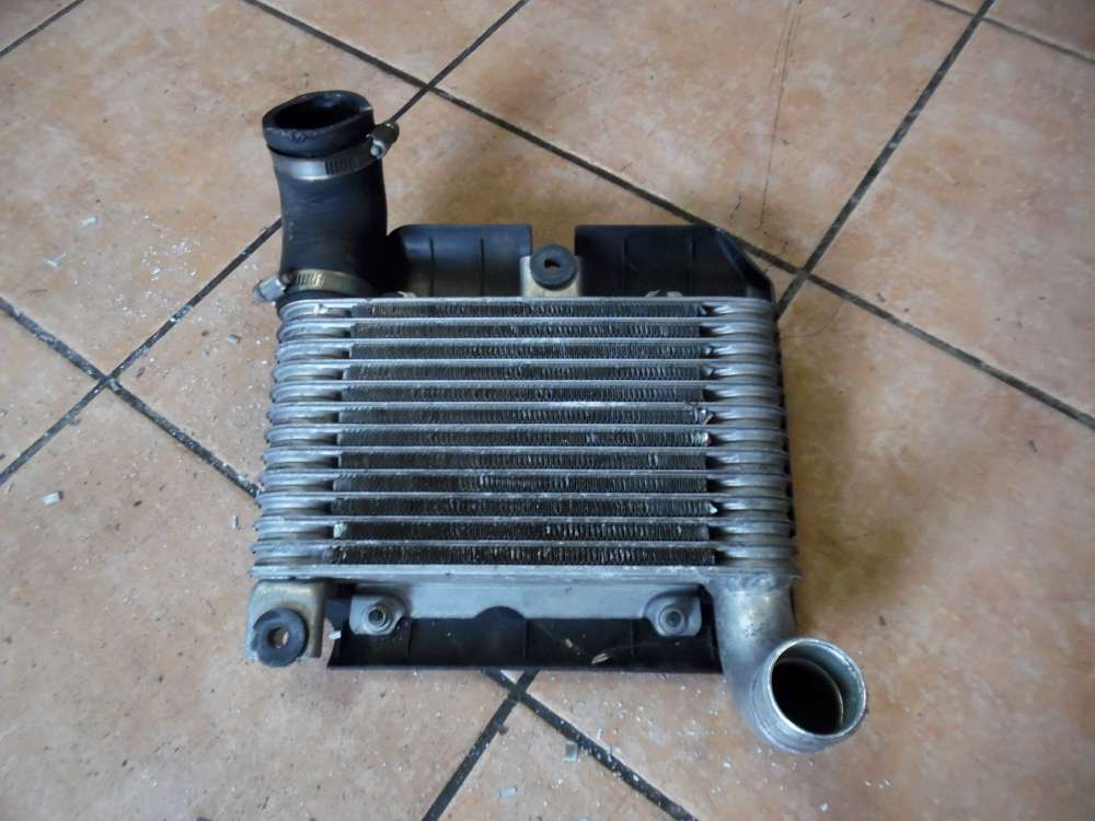 Toyota Yaris Verso P2 Ladeluftkühler kühler 33010-359