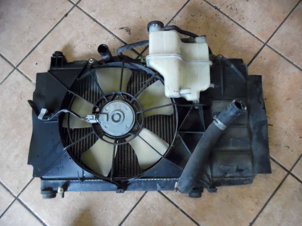 Toyota Yaris Verso P2 Lüfter Kühlerlüfter Motorlüfter Wasserkühler 16363-28150