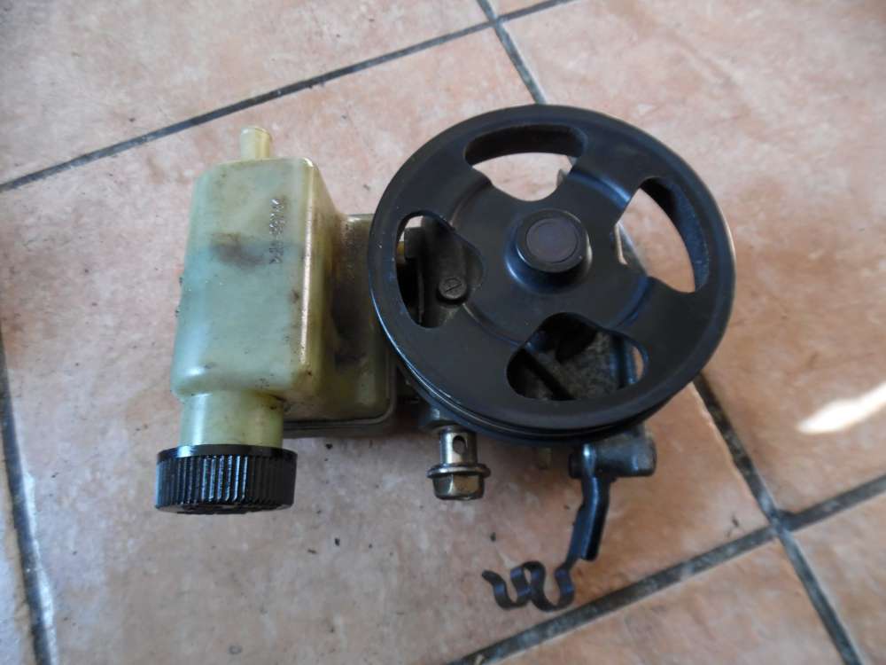 Mazda 6 GG 2,3L Servopumpe Hydraulikpumpe mit Behälter GJ6E