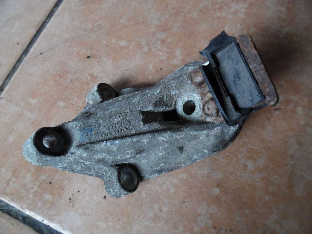 Volvo 850 2,5 Motorlager Motorhalter unten 9434202