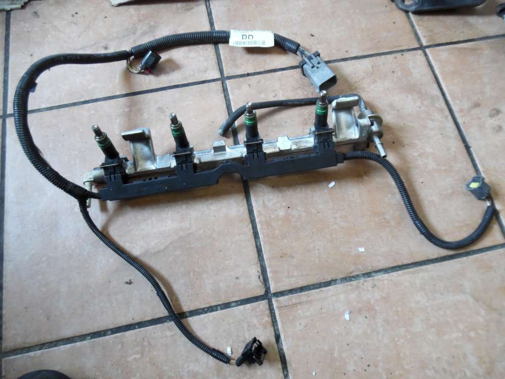 Mazda 2 DY 1,3L Einspritzleiste Einspritzdüsen 98AG14A390