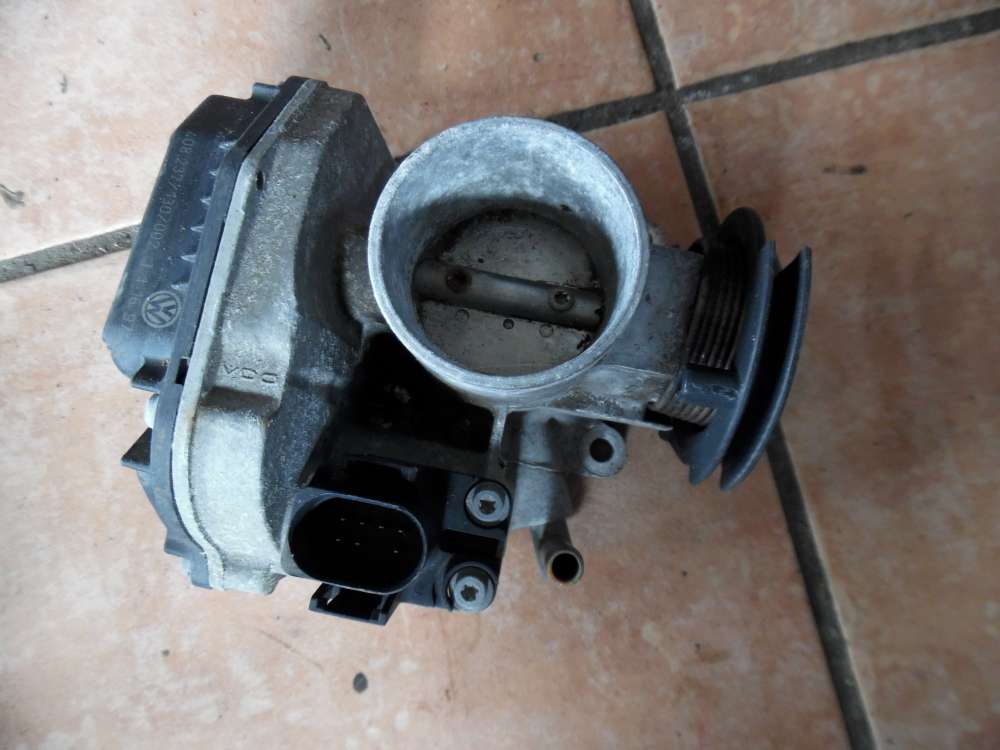 VW Golf Polo Caddy Drosselklappe 408237130002