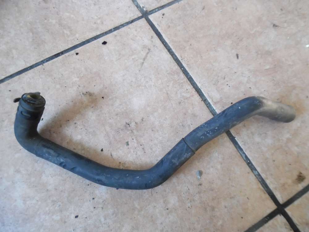 VW Golf V 1,4L Kühlmittelrohr 1K0122101