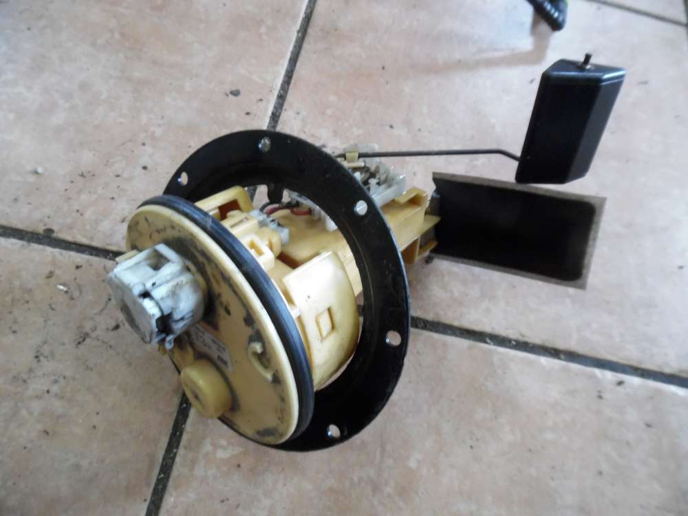 Toyota Corolla Verso 2,2d Kraftstoffpumpe 77010-0F010
