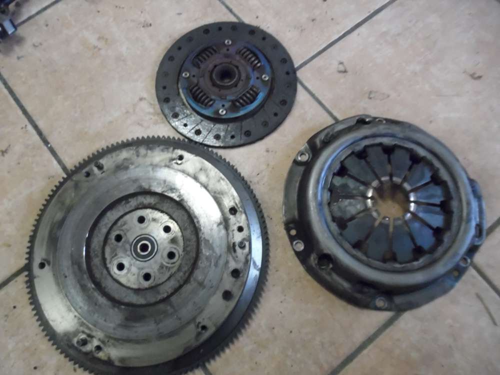 Opel Agila A 1,0L Kupplungssatz Schwungrad 09203953