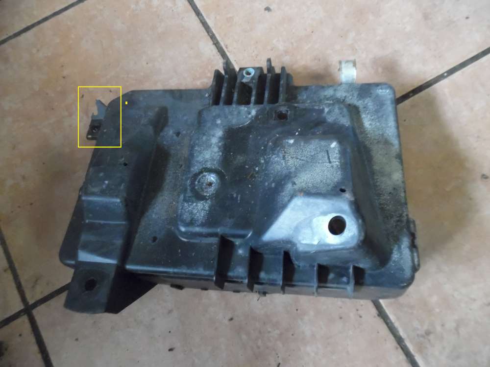 Opel Zafira B Batteriekasten Kasten 13235804