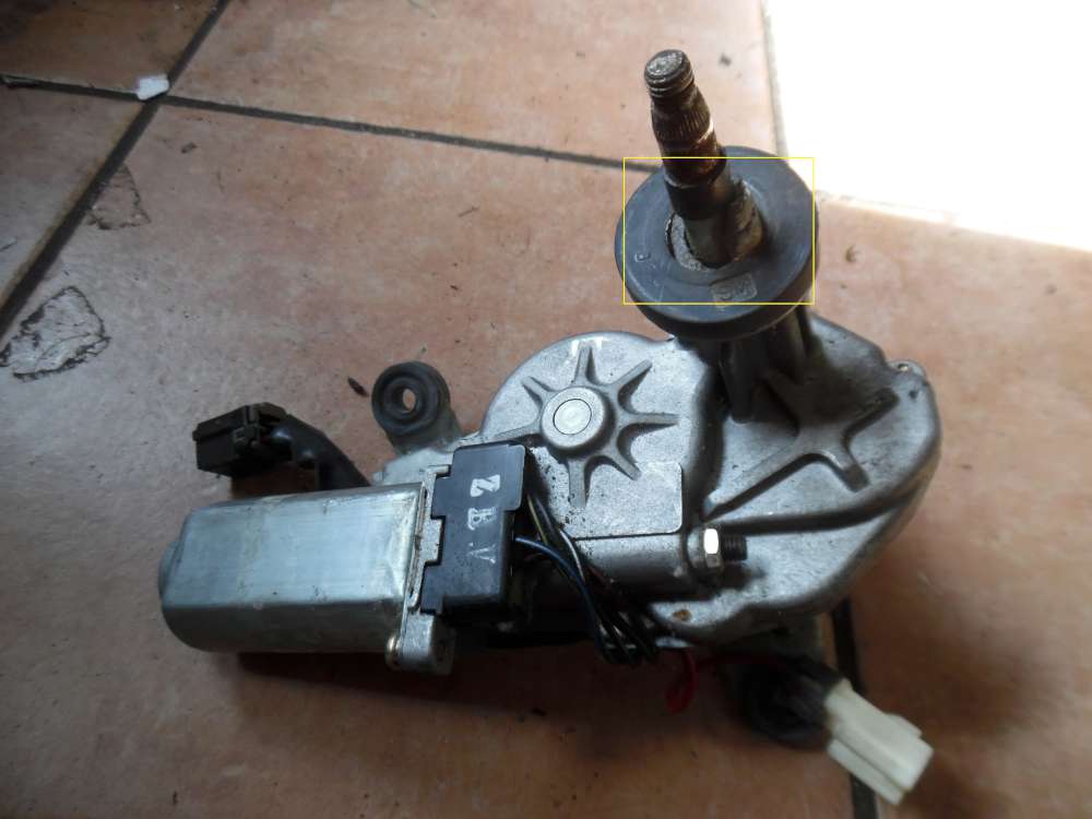Hyundai Santa Fe Wischermotor Hinten 98700-26000