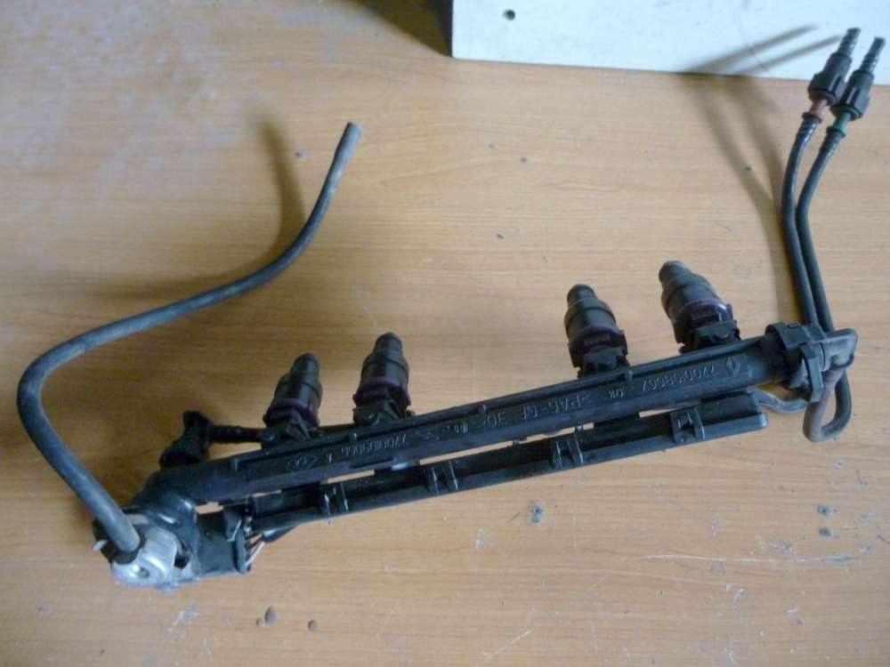 Renault Twingo Einspritzleiste Einspritzdüsen 7700108667