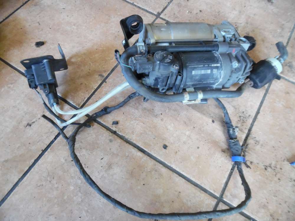 Mercedes-Benz E-Klasse W212 Luftkompressor Luftfahrwerk A2123200404