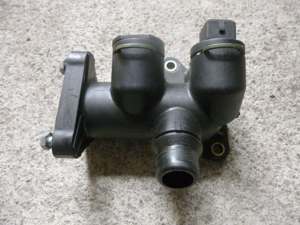 Original Audi A6 Kühlwasserflansch Temperatursensor Kühlmittelflansch 058121133B