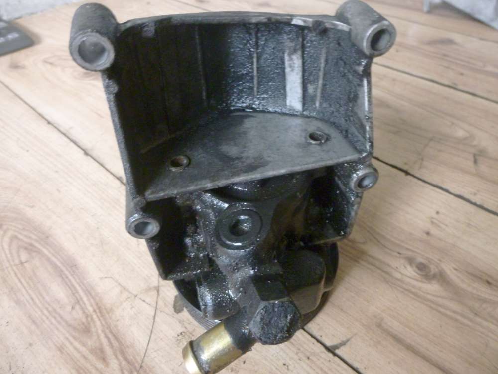 Ford Fiesta BJ:98 Servopumpe 96BF3A733AD