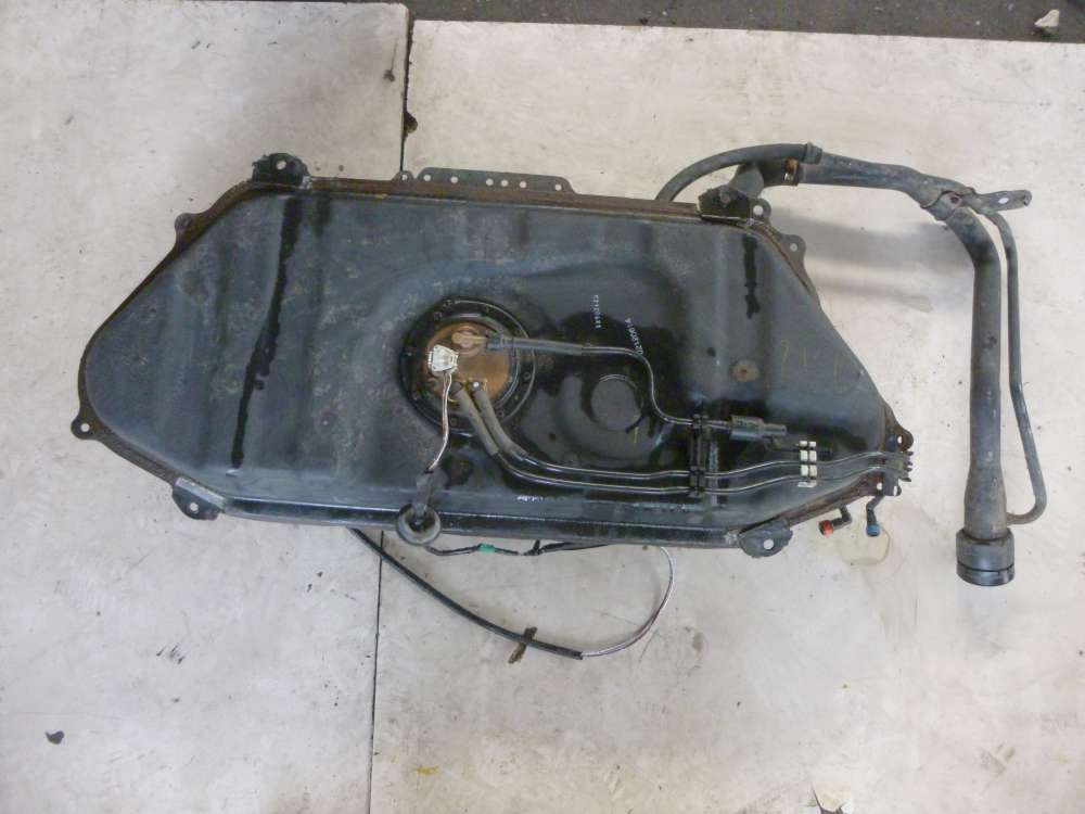 ORIGINAL Toyota Yaris Verso Kraftstofftank Benzintank Tank