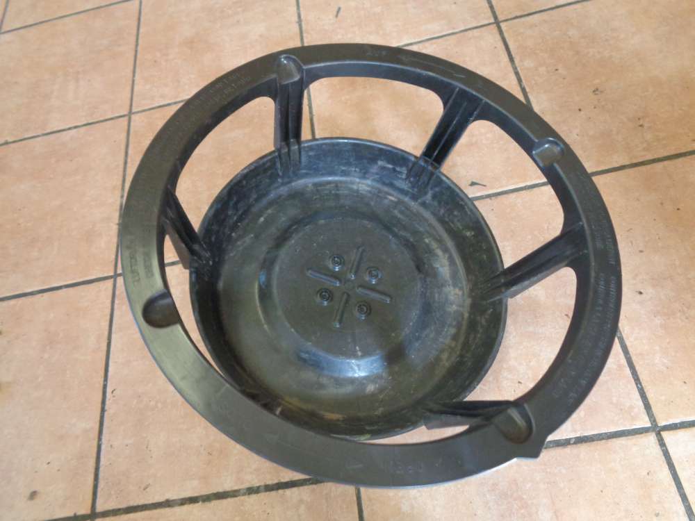 Mercedes W202 C-Klasse C180 Halter Reserverad 2028900007