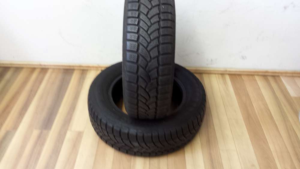 2 x Winterreifen Bridgestone 215/65 R16 C109-107R  M+S