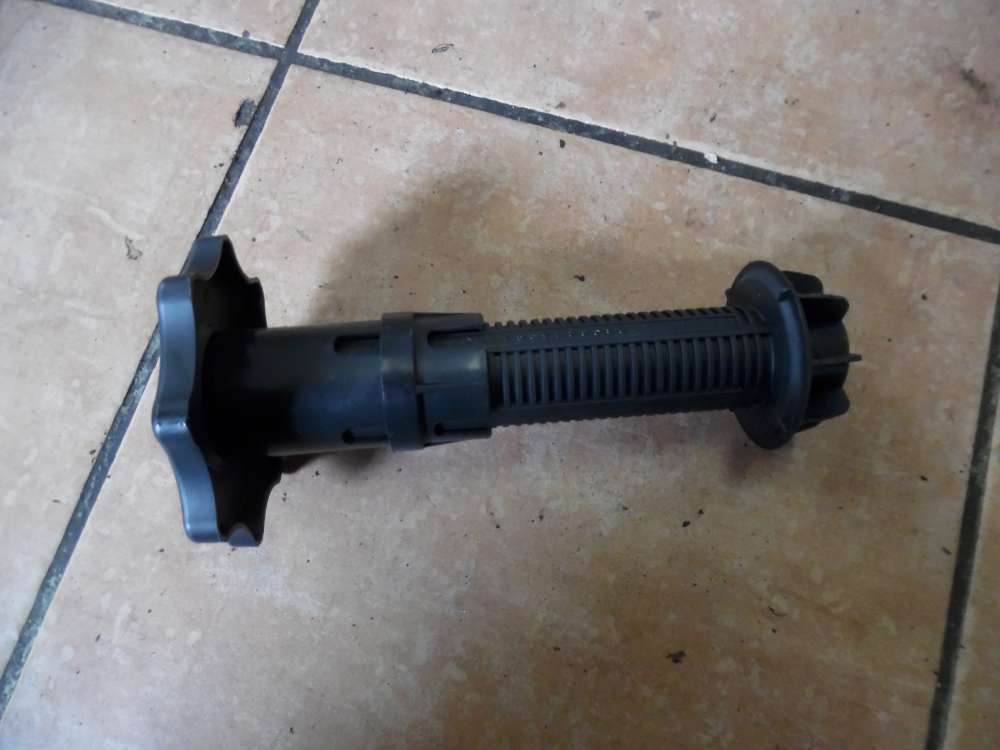 Audi A4 8E Ersatzradschraube Reserveradschraube 8E9803899