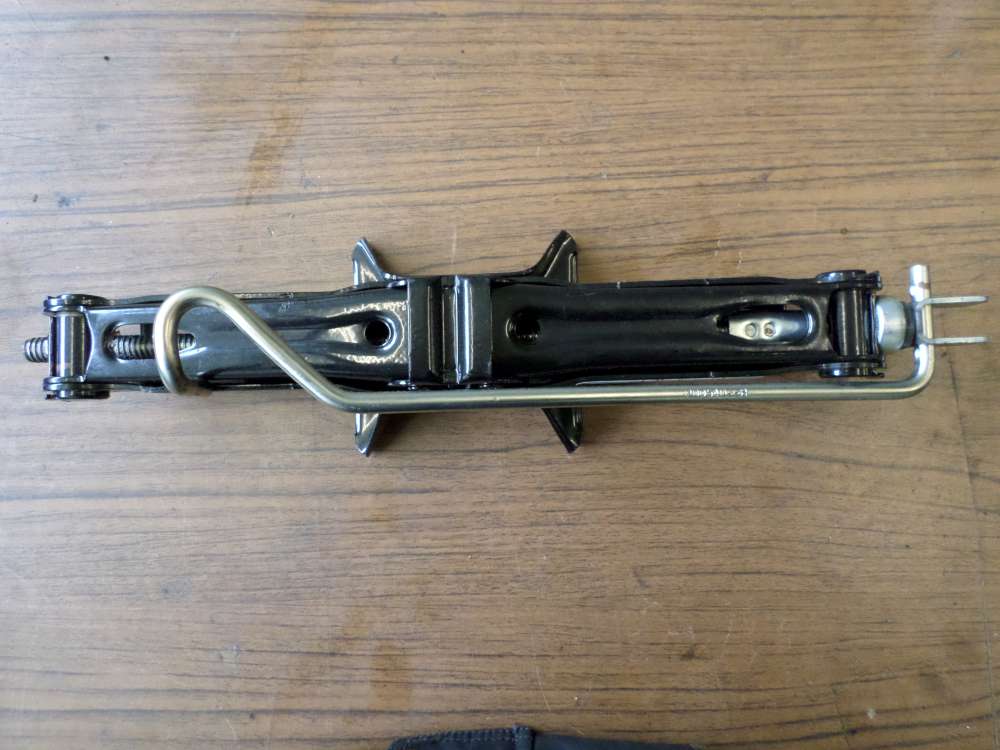 Original Dacia Sandero SD Wagenheber 8200858025