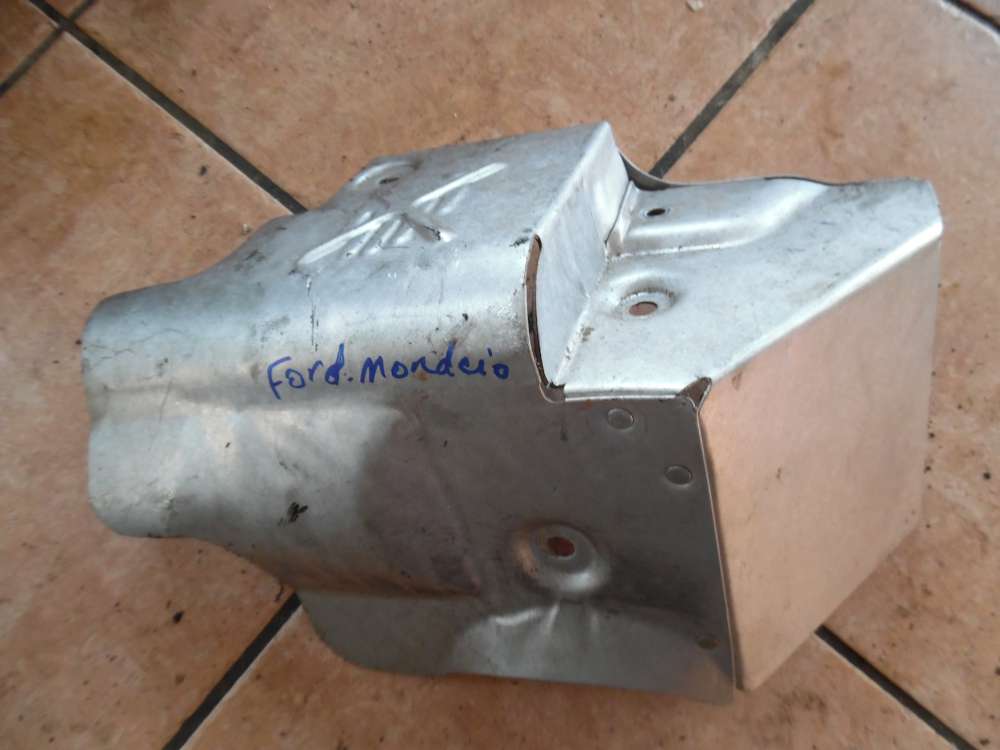 Ford Mondeo 3 Kombi BWY Bj:2002 Hitzeschutz 2S7Q9A397