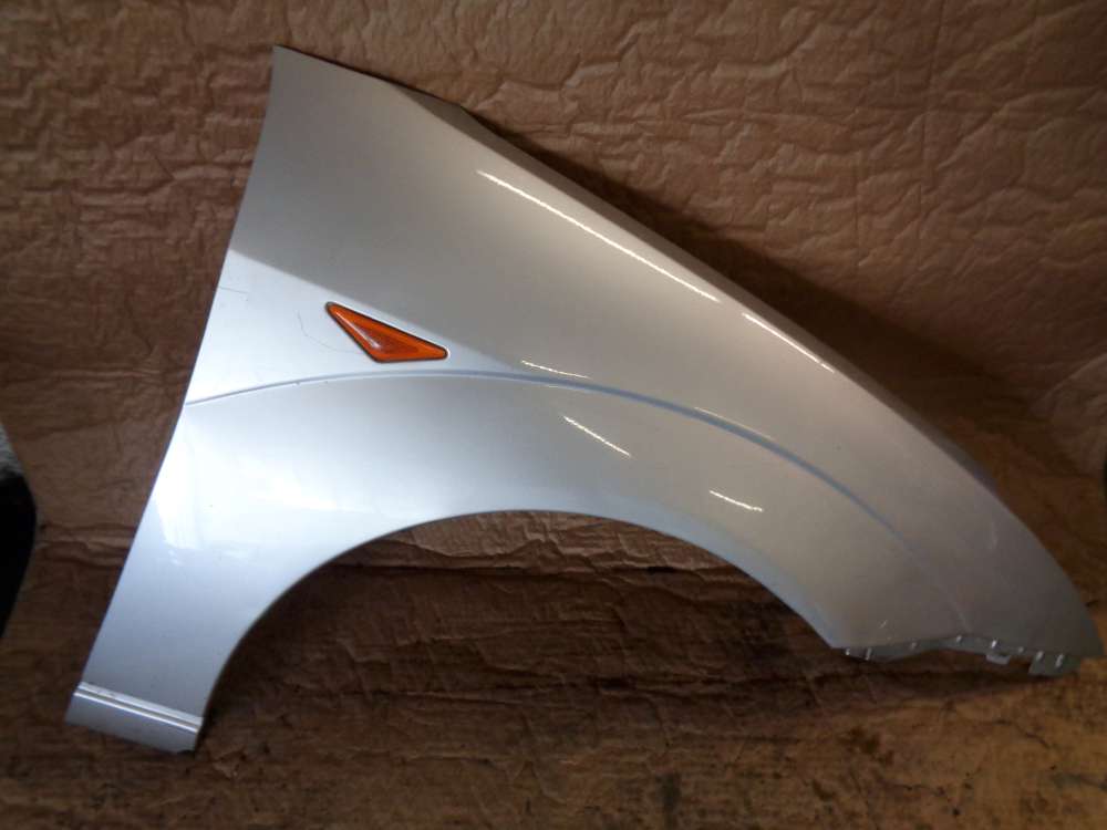 Ford Focus Kombi Bj:99 Kotfl?gel Vorne Rechts Farbcode 08 Prolar Silber metellic