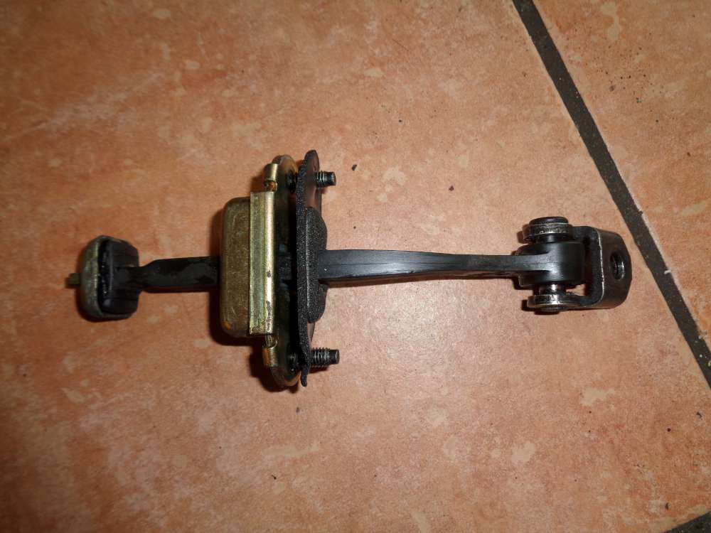 Ford Focus DNW 1.8 Kombi TÜRFESTSTELLER TÜR STOPPER TÜRFANGBAND VORNE XS4AA23500