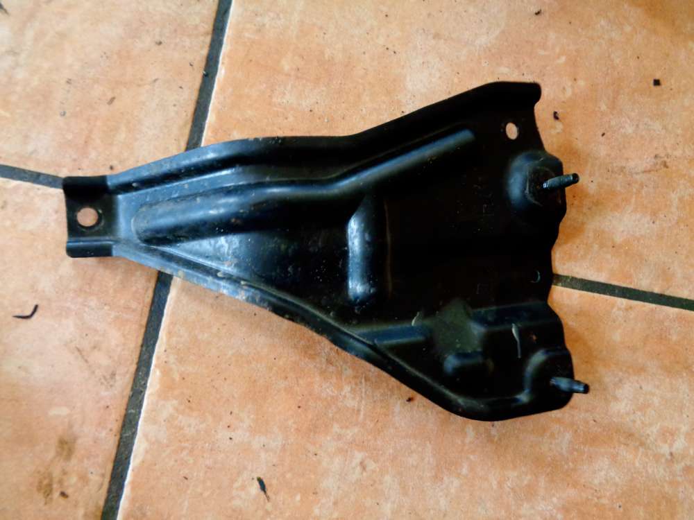 Nissan Primera P12 Bj:03 Halter Halterung