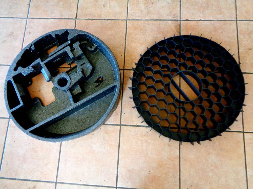 Opel Corsa C Werkzeugkasten 13196672 13196673