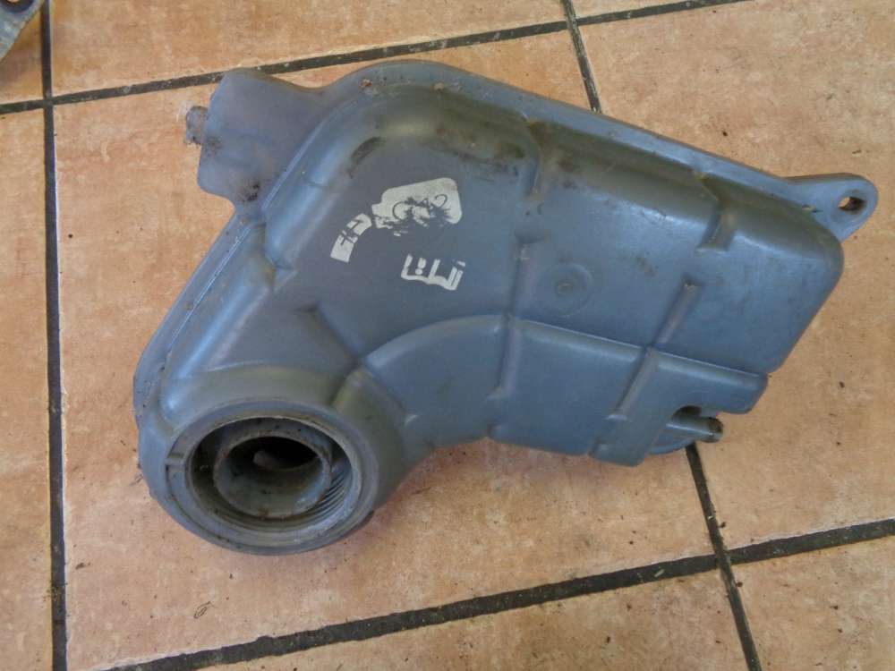 Audi A4 8E B6 A6 Ausgleichsbeh?lter Beh?lter 8E0121403