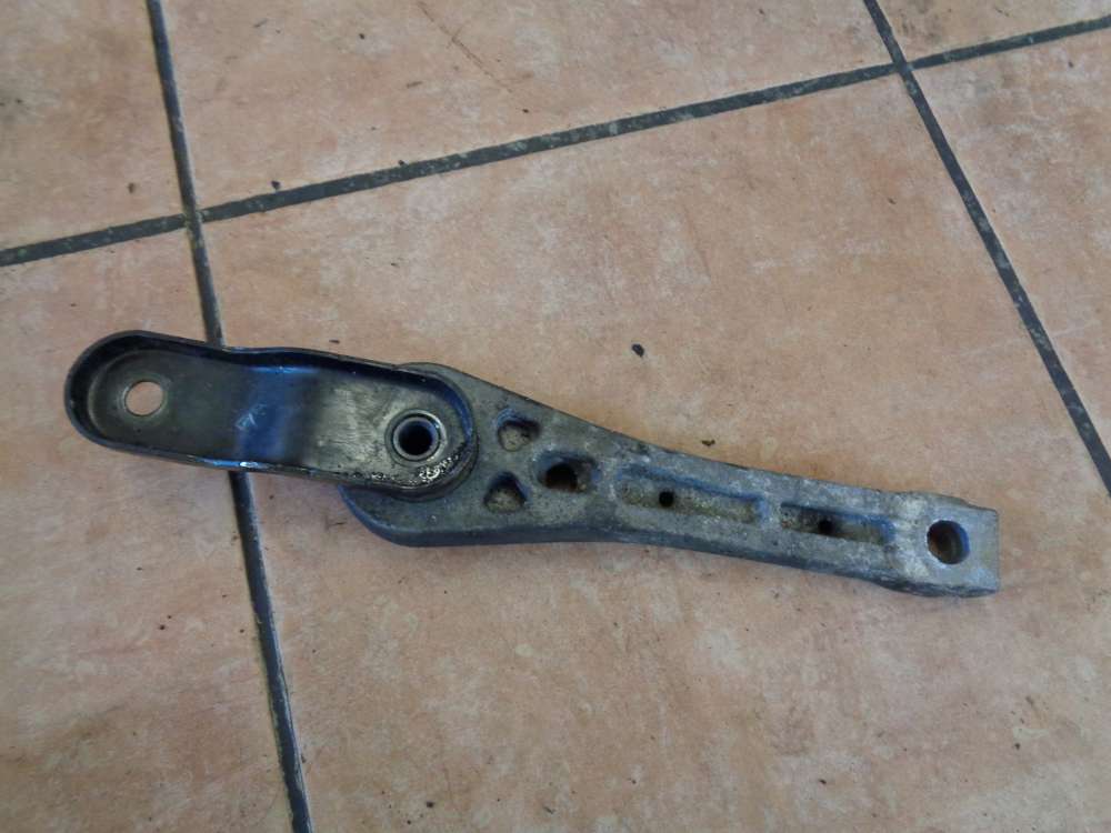 Seat Altea XL 5P Bj:2008 Halter Halterung