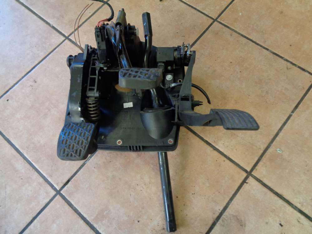 Mercedes A-Klasse W168 Bj:1998 Pedal Pedalblock Gaspedal A1682901801