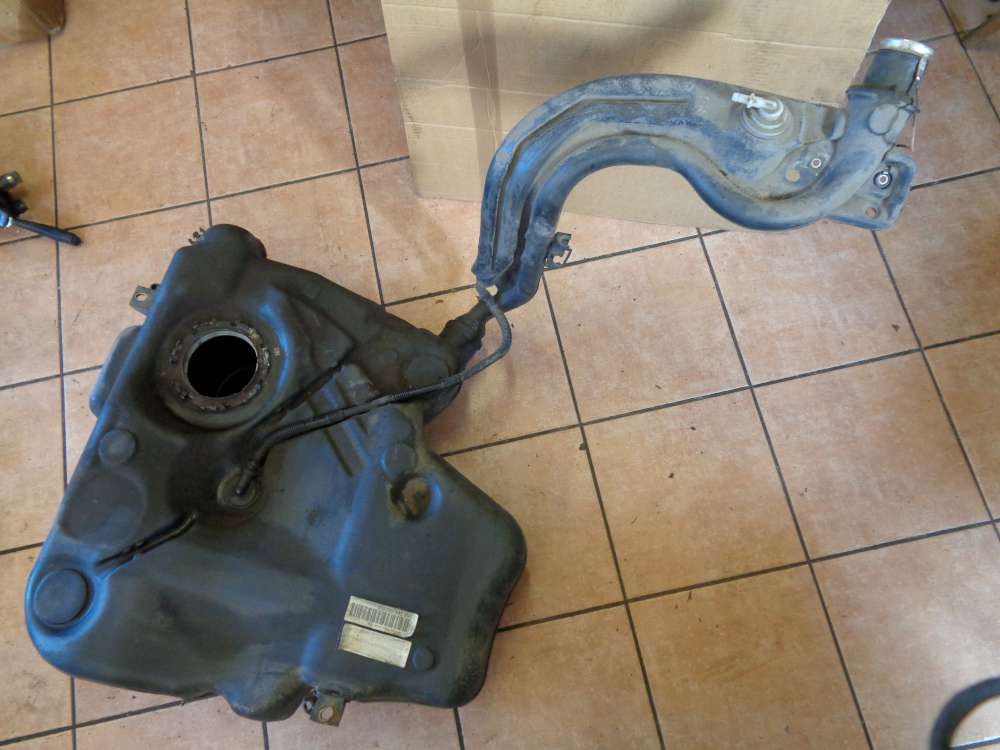 Seat Altea 5P Tankdiesel Kraftstoffbehälter 1K0201085M 1K0201138