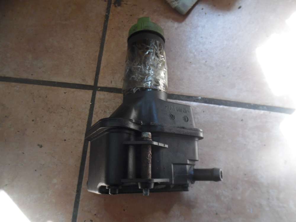 VW Sharan 7M Servo Behälter Servoöl 7M3422372