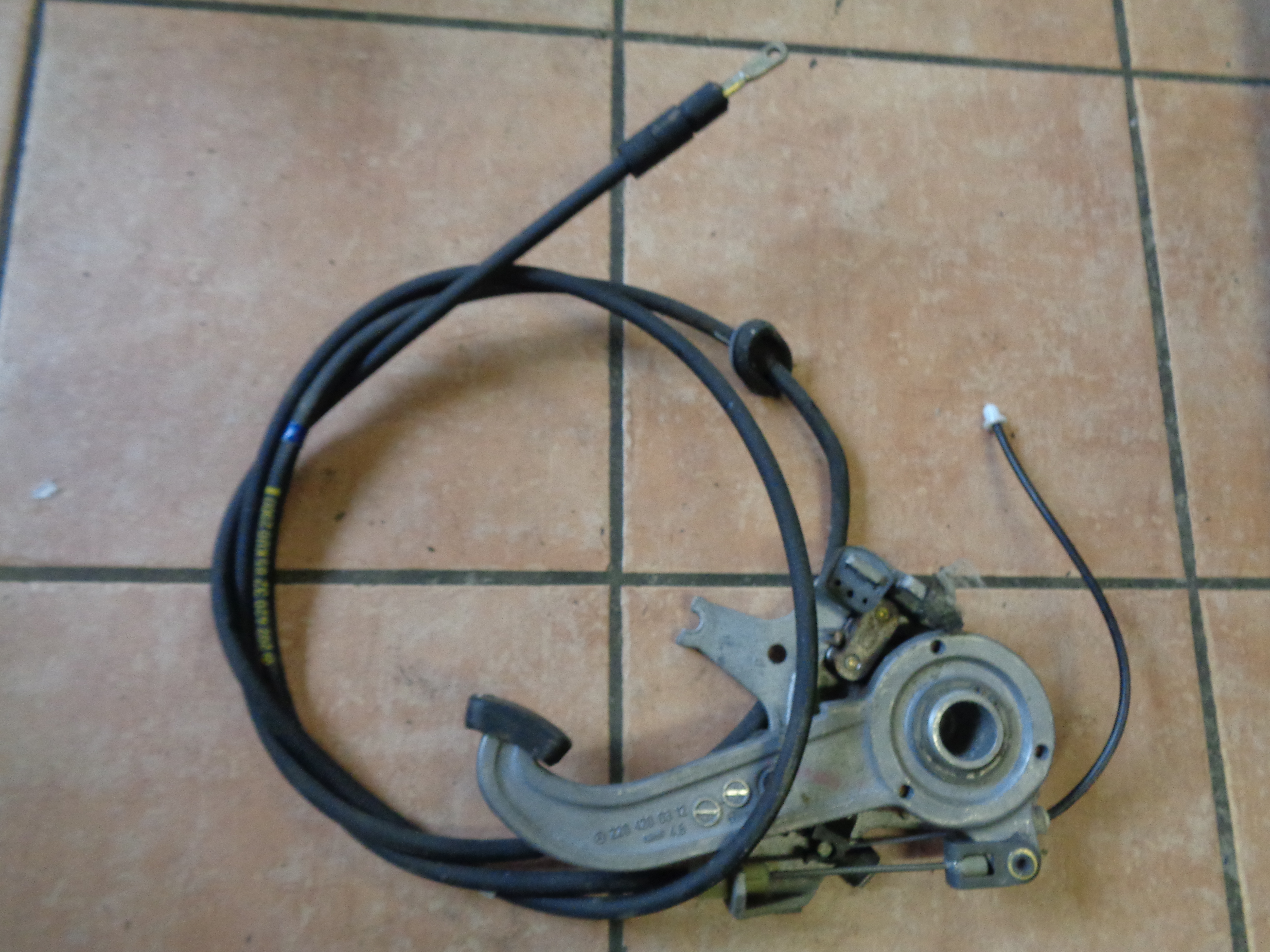 Mercedes W202 C-Klasse Handbremspedal Handbremsseil 2024200312 2024203285