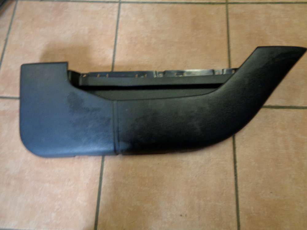 VW Passat 35I T?rverkleidung unten Hinten Rechts 357867232A