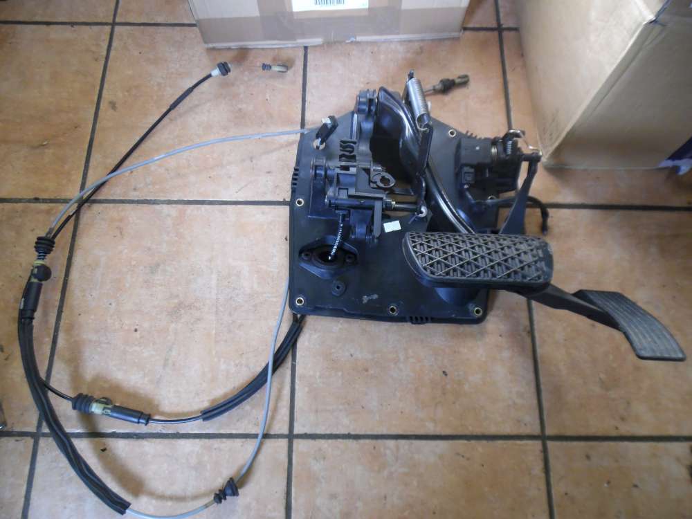 Mercedes W168 Pedalerie Automatik mit seilzug z?ndschloss, seilzug automatikgetriebe 1682901585 1684620490 1682903001