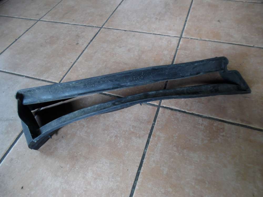 Porsche 911 Luftführung Wasserkühler mitte 99657514102